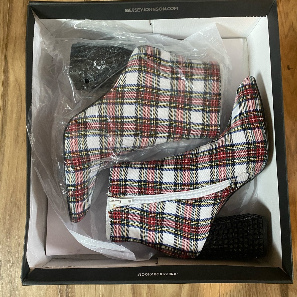 Betsey Johnson Plaid Chunkey Ankle Boots - Picture 4 of 4